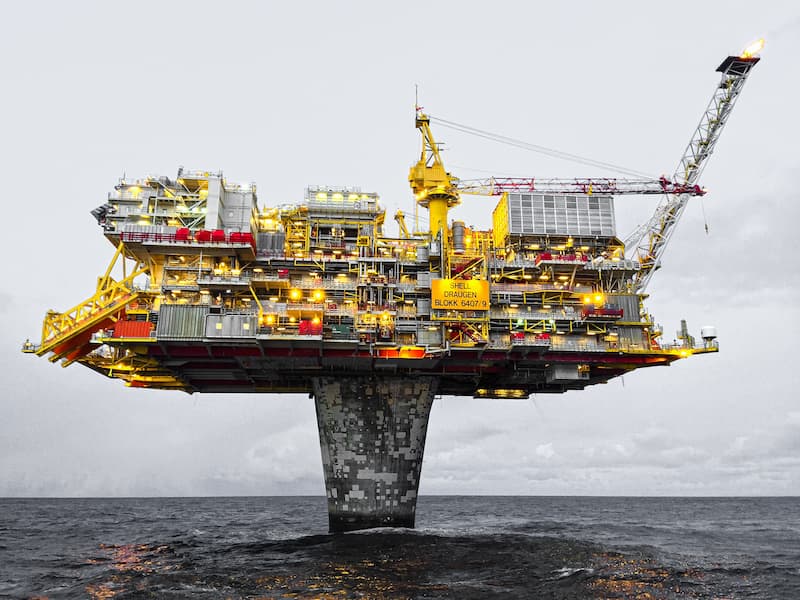 Commissioning of onshore and offshore platforms